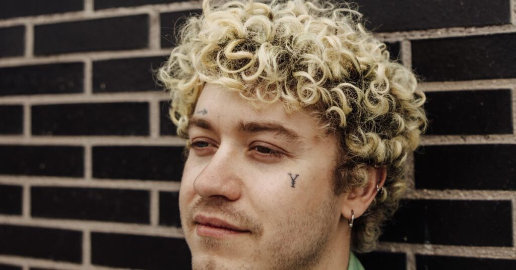 Choppy crop fade hair mens with messy textured top