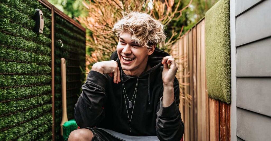 Short spiky messy hairstyle for men with matte wax texture