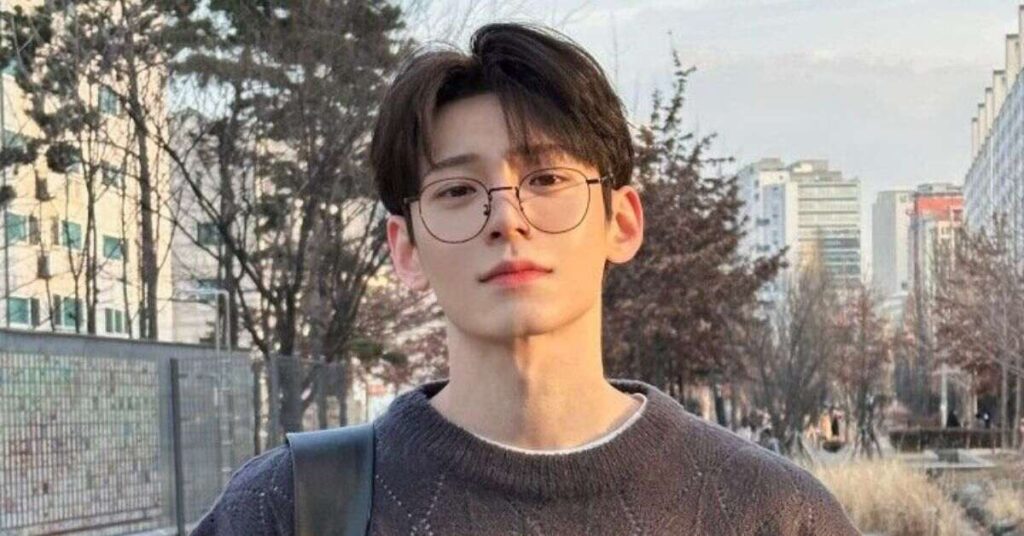 Comma Haircut for Men