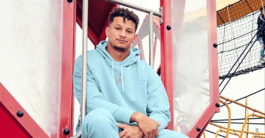 Patrick Mahomes Messy Curly Style