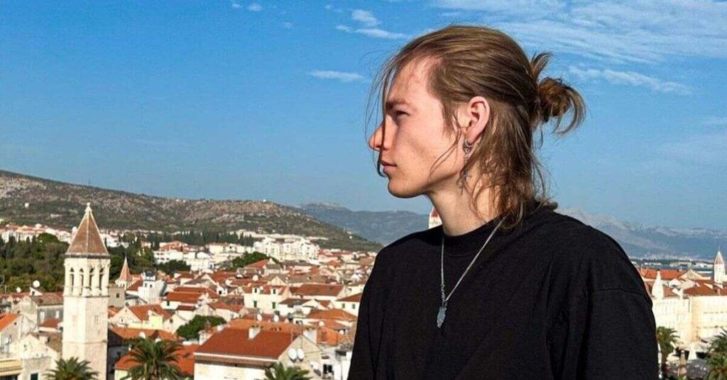 Men’s Long Hairstyle Trends