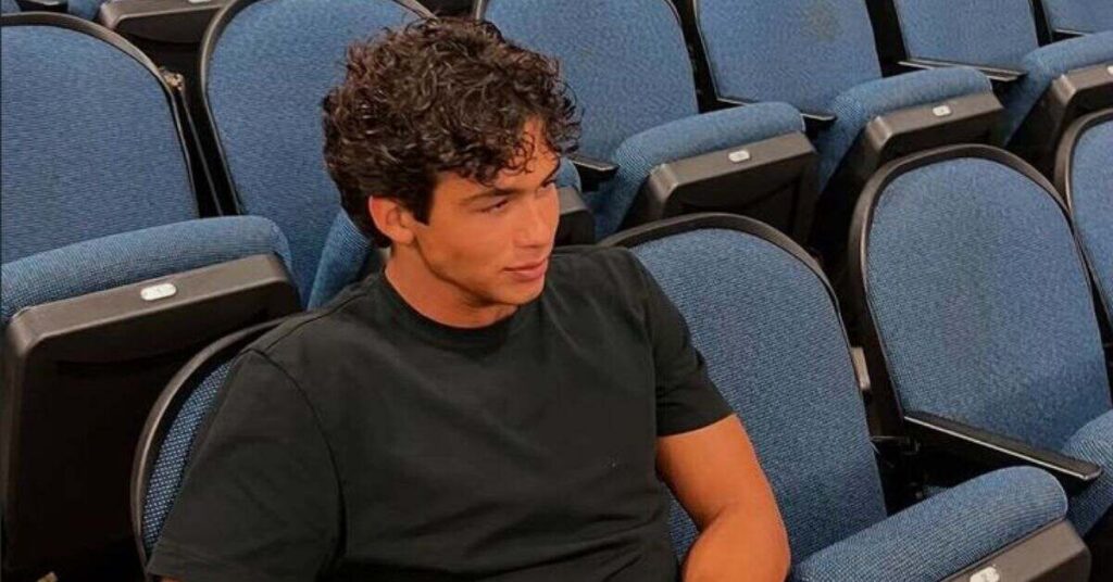  long curly hair men