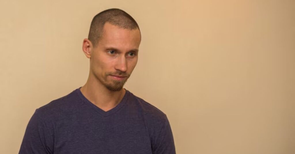 Cool Hairstyles for Straight Hair Guys