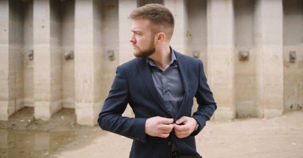 Cool Hairstyles for Straight Hair Guys