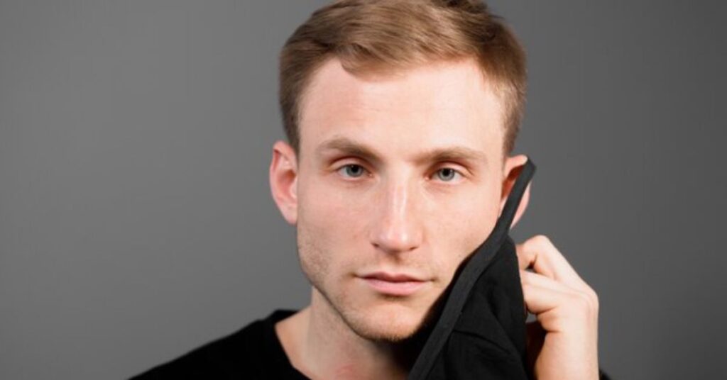 Crew cut for square face with structured edges