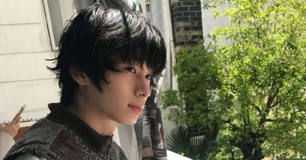 Textured mod cut with internal layers.