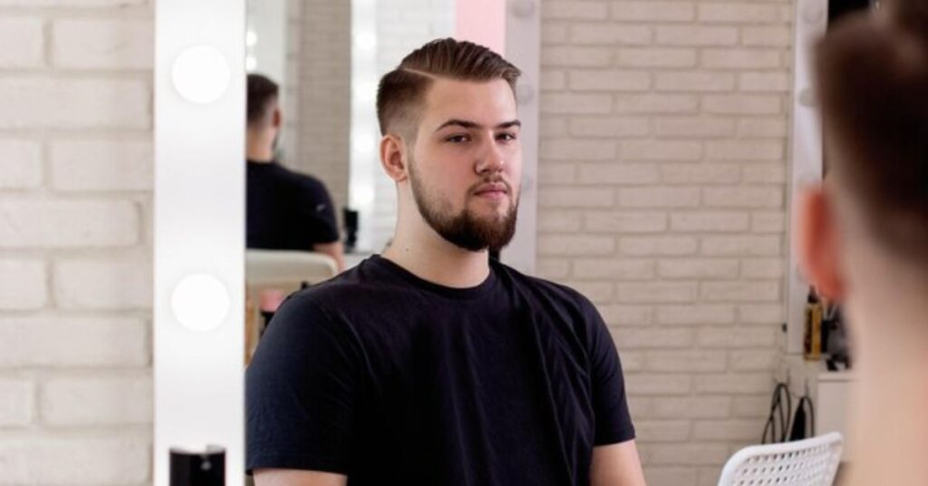 Professional short modern mullet for men.