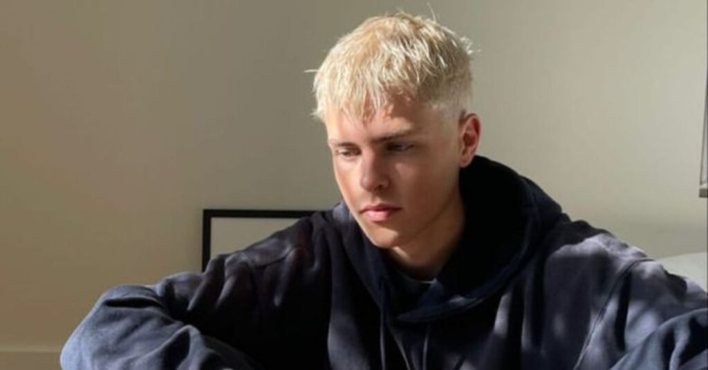 Bleached Blonde Crop