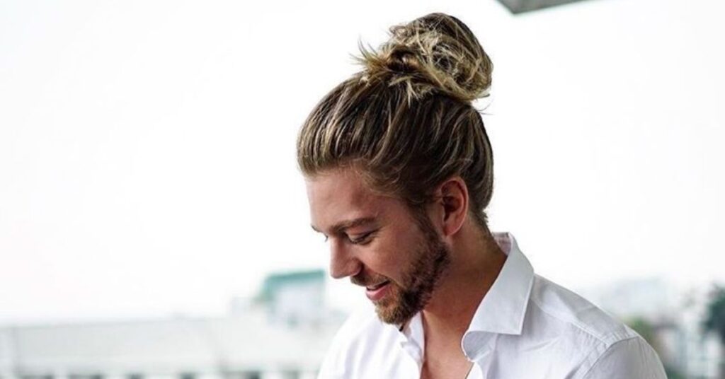  Surfer Ponytail hairstyle