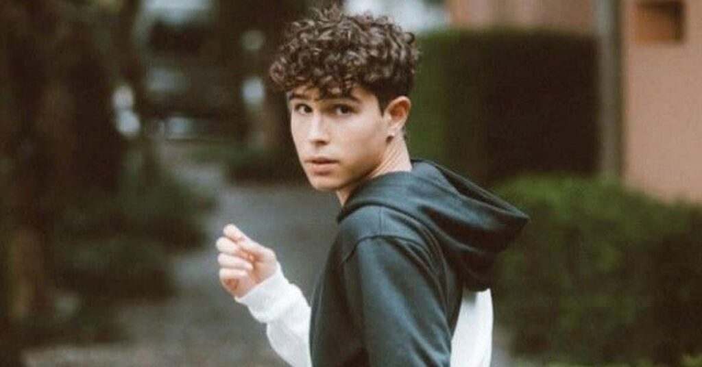 Short Curly Hairstyles for Men