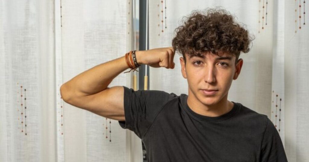 High Taper Blowout with Tight Curls