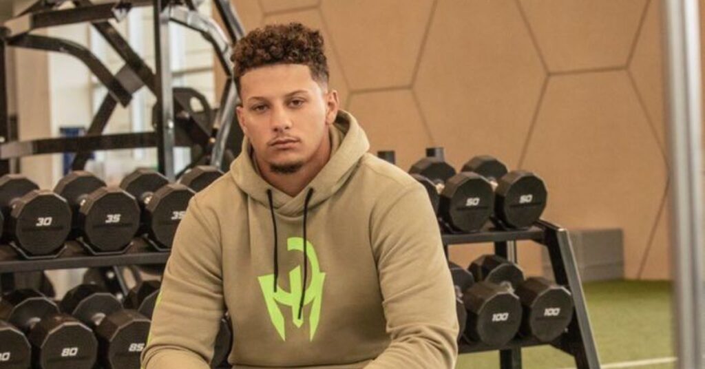 Patrick Mahomes Wet Look Curly Style