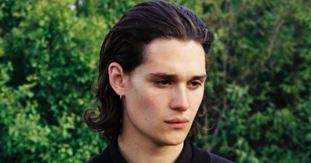 Sleek Straight undercut men's