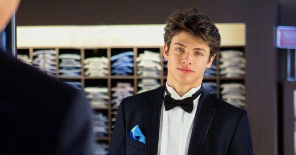 The Celebrity Inspired Side Swept Fringe