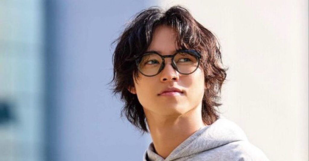 The Grow Out Side Swept Fringe