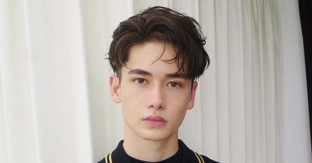 The Side Swept Fringe for Square Faces