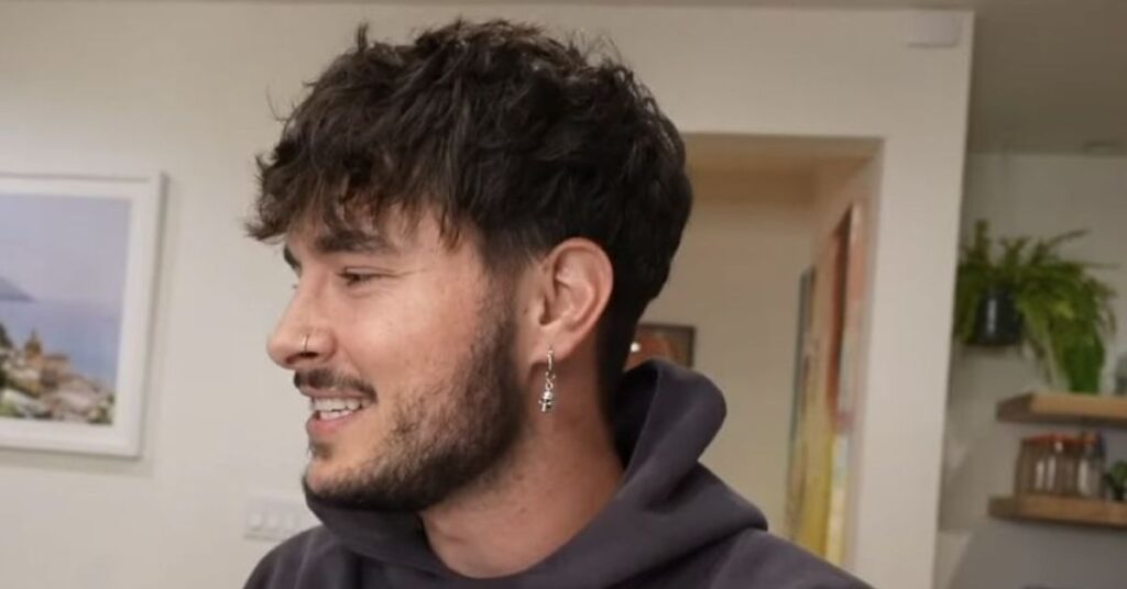 Wavy Textured Crop haircut for men