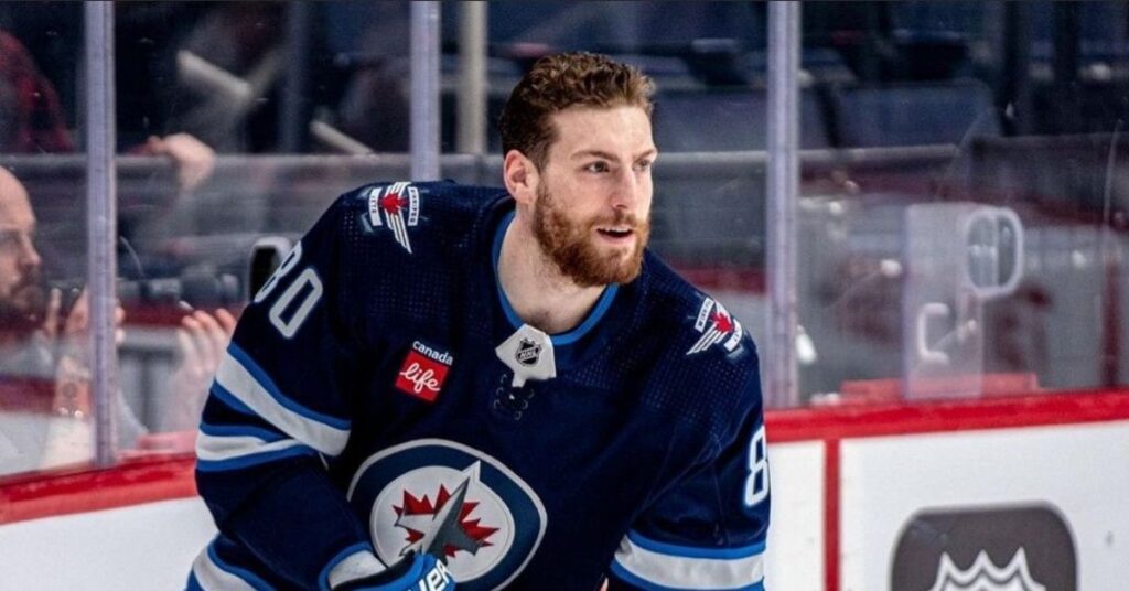 Hockey haircut men trends