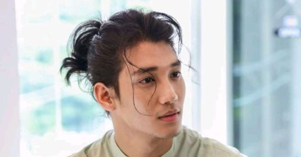 Samurai Bun haircut men