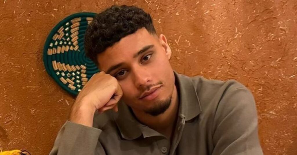 Short Afro with Taper