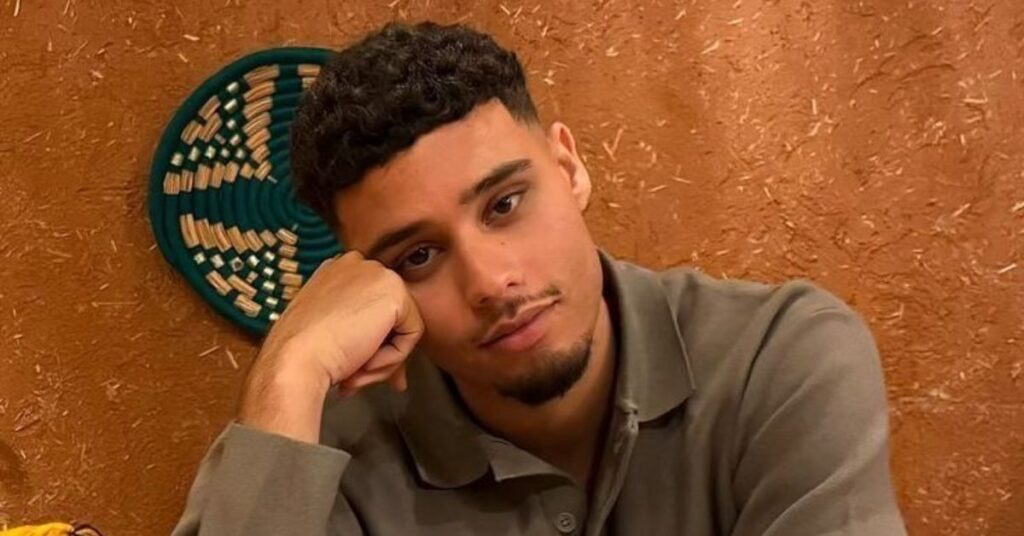 temple fade curly hair men