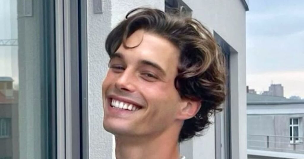 Stylish Long Hair for Men