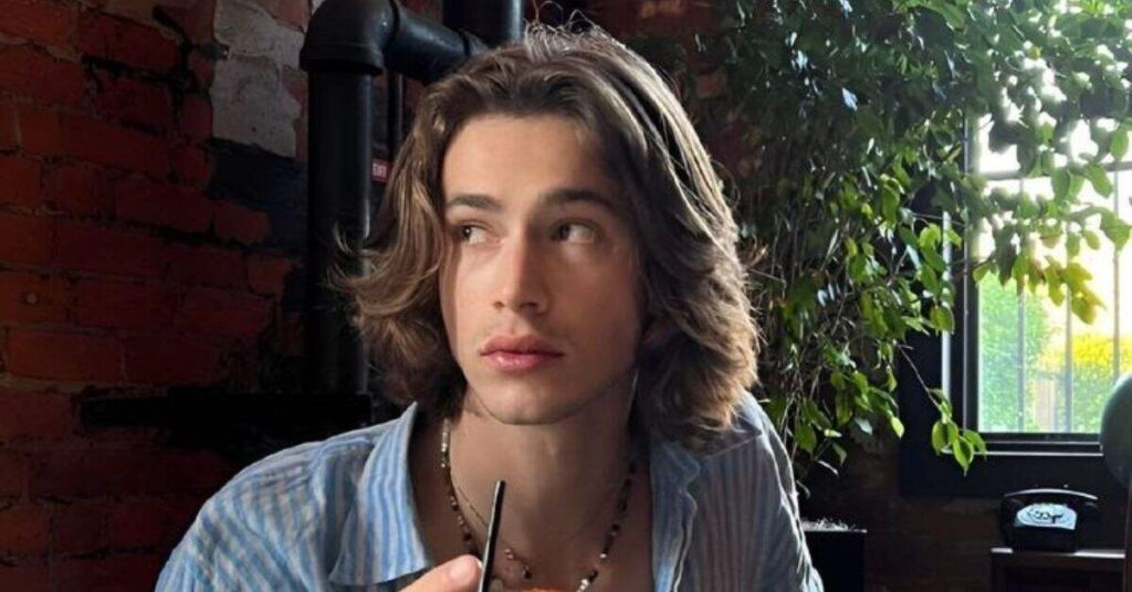 Celebrity Mens Long Hairstyles